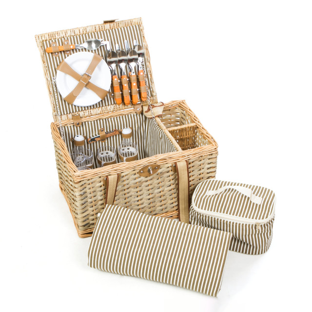 Gift Baskets La Grande 5-Person Picnic Basket