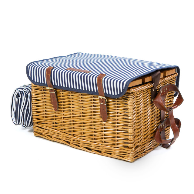 Gift Baskets Table Top 4-Person Basket angle