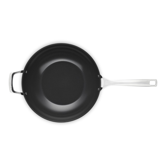 Le Creuset Essential Non-Stick Ceramic Stirfry Pan with Helper Handle, 30cm angle