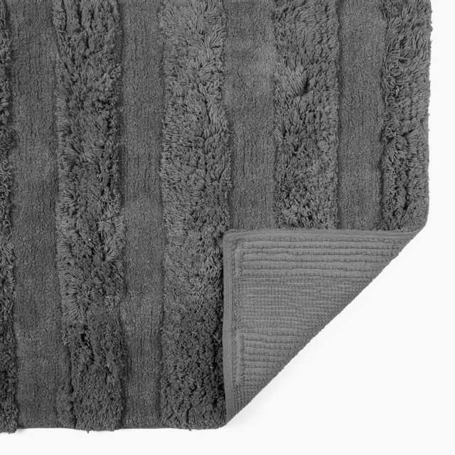 Thread Office Grey Highlow Stripe Bath Mat, 60cm x 140cm Detail of the texture 