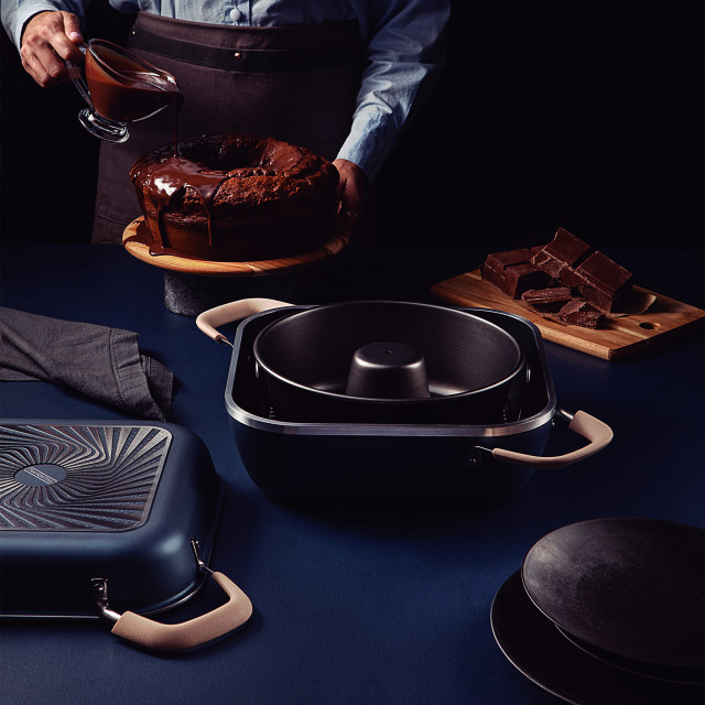 Tramontina Lyon Aluminium Cookware Set, 6-Piece on the table