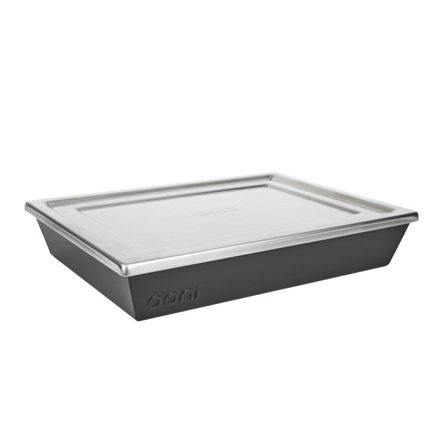 Ooni Detroit-Style Pizza Pan - Medium angle