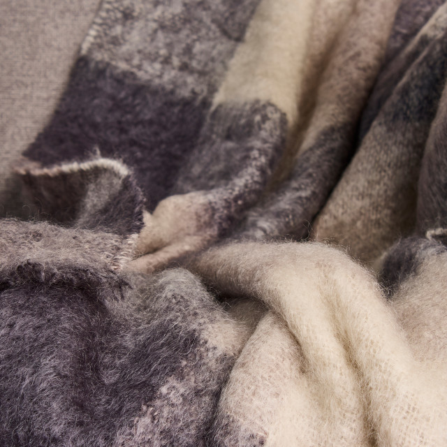 knee blanket close up