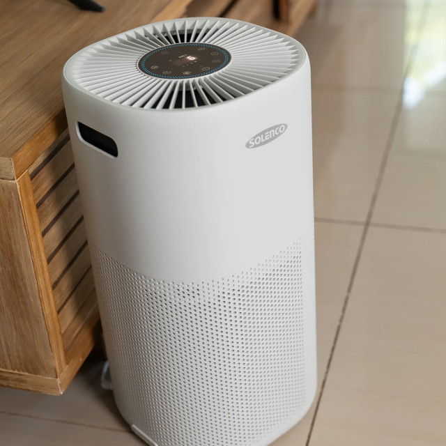 Solenco 803 Air Purifier in the living room
