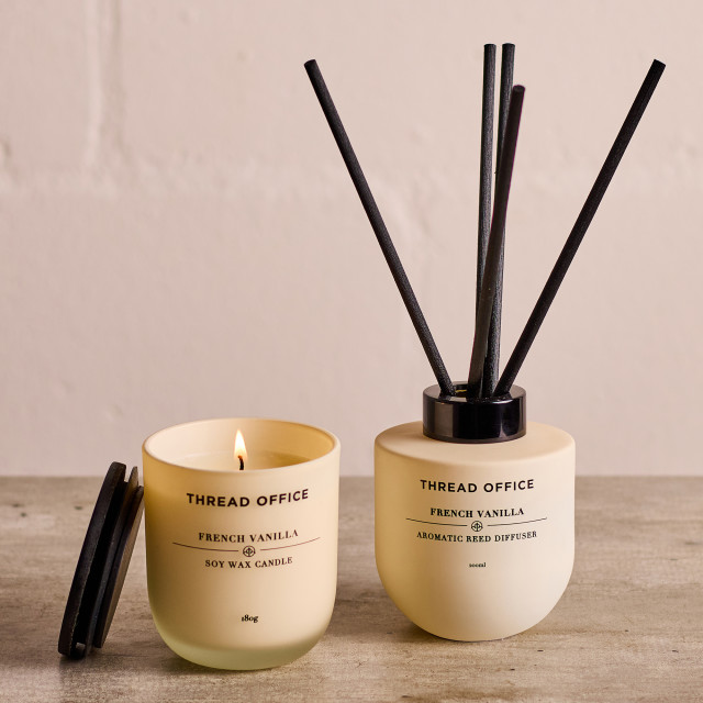 Thread Office Vanilla Candle with Lid, 160g with reed defuser