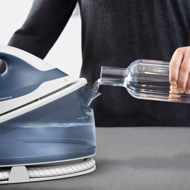 Tefal Express Optimal Steam Generator Iron, 2200W refilling eater in the tank