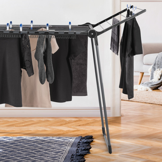 Leifheit Black Pegasus Laundry Dryer - 150 Solid with clothes