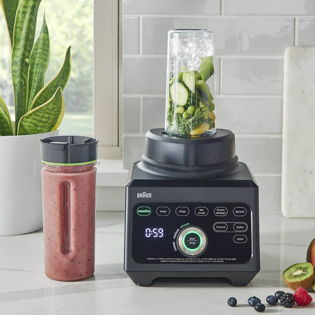 Braun TriForce Pro Power 3L Blender With Smoothie To Go, 1600W on the table
