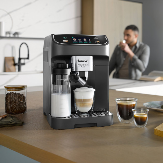 DeLonghi Magnifica Plus Bean to Cup Coffee Machine with Integrated Milk System on the kitchen counter
