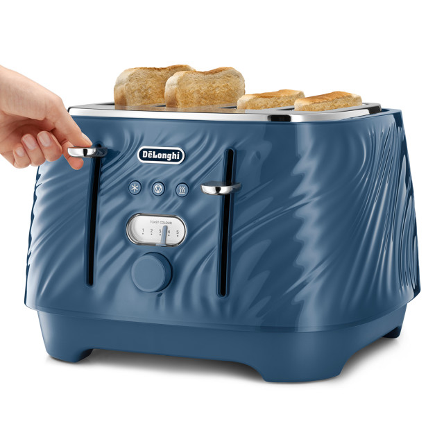 DeLonghi Ballerina 4-Slice Toaster, 1800W - Sapphire detail