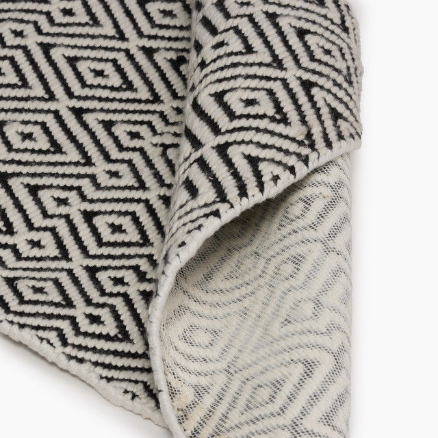Thread Office Monochrome Diamond Geo Outdoor Runner, 80cm x 200cm