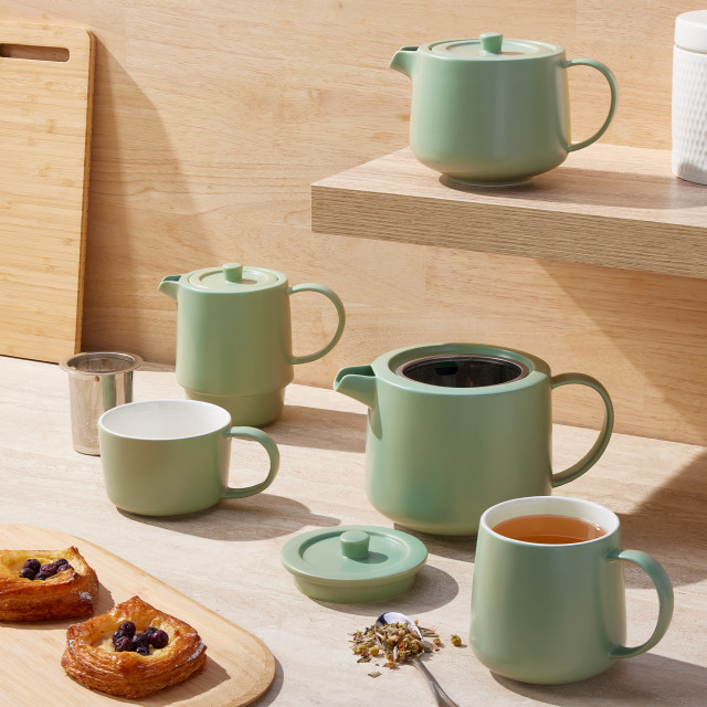 Maxwell & Williams Cafe Life Teapot with Infuser, 500ml - Teal set on the table