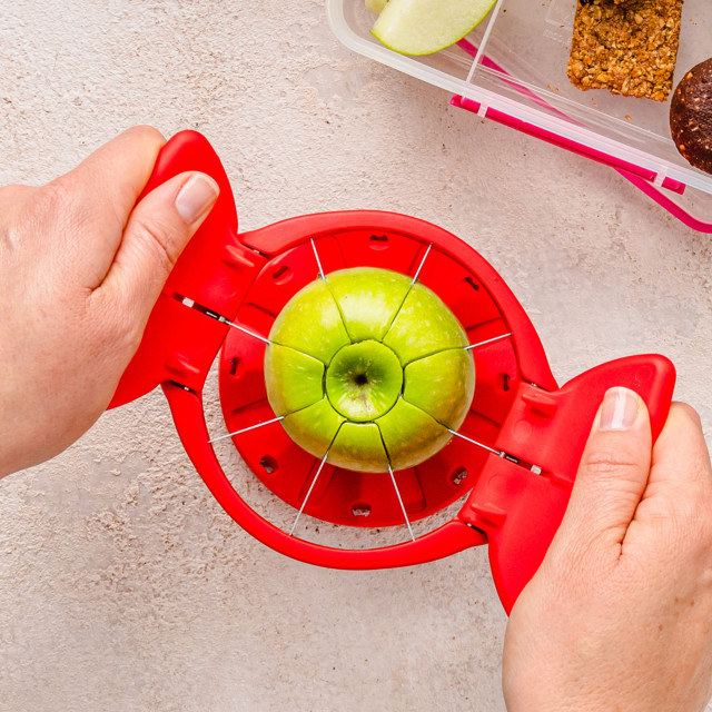 Dreamfarm Apple Slicer with an apple