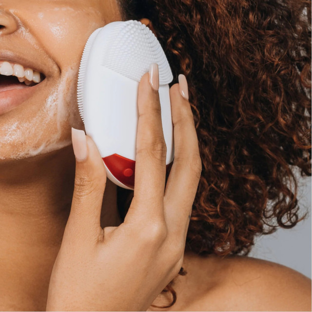 DS Laboratories Rechargeable StimuBrush Smart Facial Cleansing Brush 
