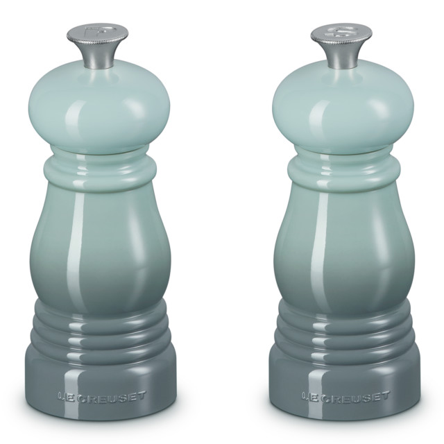 Le Creuset Sea Salt Classic Salt & Pepper Mill, 11cm angle