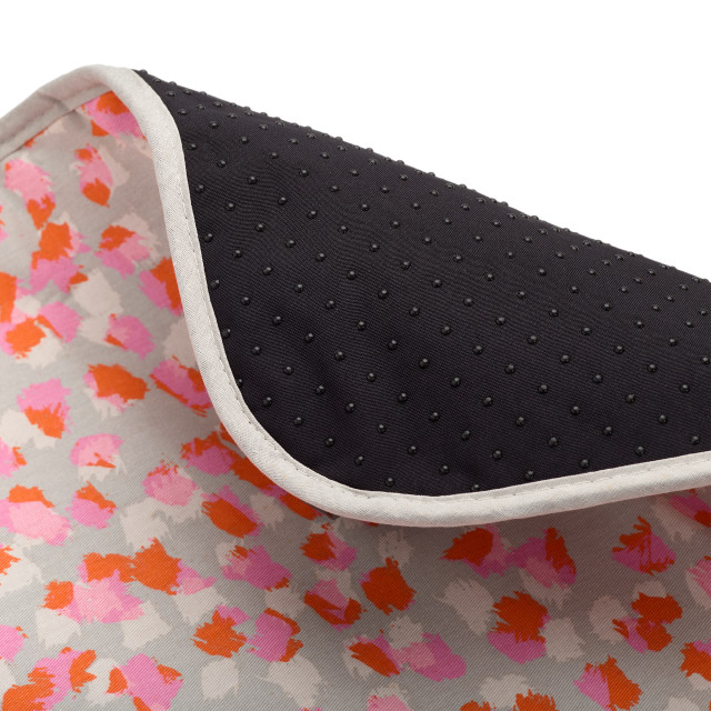 Joseph Joseph Swift Ironing Mat - Peach Blossom detail