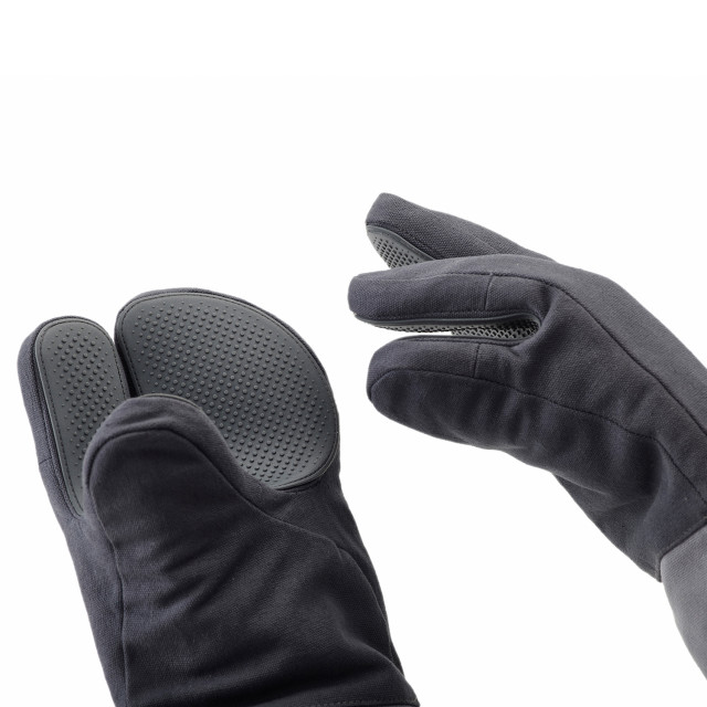 Joseph Joseph Pinch Oven Gloves, Set of 2 detail