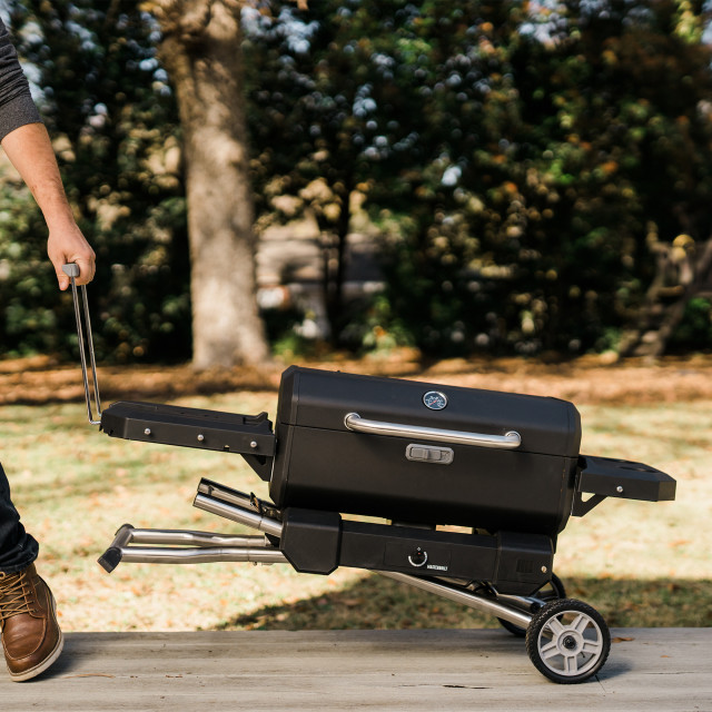 Masterbuilt Portable Charcoal Grill Cart steps to fold/unfold