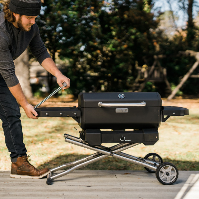 Masterbuilt Portable Charcoal Grill Cart steps to fold/unfold