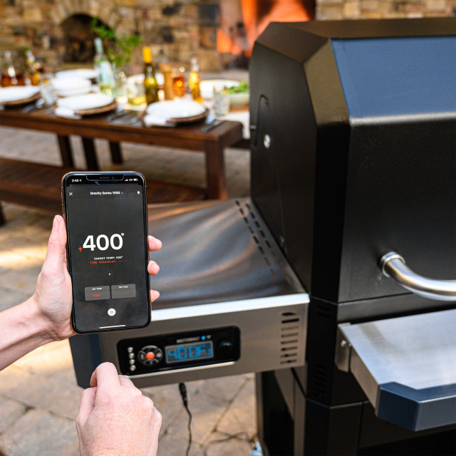 Masterbuilt Gravity Series 800 Digital Charcoal Grill & Smoker with an app