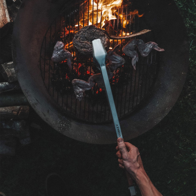 Donkey Long Tong Stainless Steel Braai Tongs, 69cm with meat