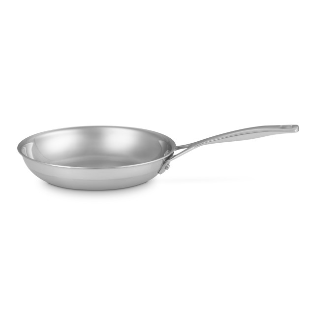 Le Creuset 3 Ply Stainless Steel Uncoated Frying Pan, 20cm angle