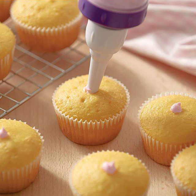 Creative Cooking Piping Set with Decorating Nozzles, 6-Piece with cupcake icing 