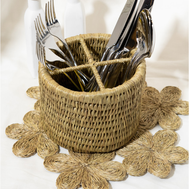 Gone Rural Imbali Placemat, 32cm on the table