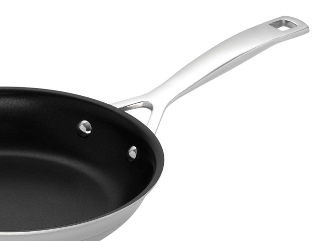 Le Creuset 3 Ply Non-Stick Omelette Pan, 20cm