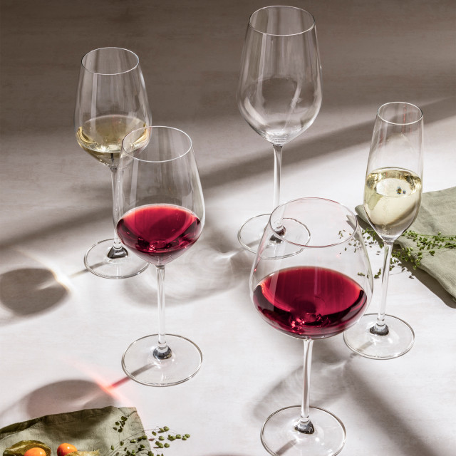 Schott Zwiesel Fortissimo Bordeaux Goblets, Set of 4 on the table with other glasses