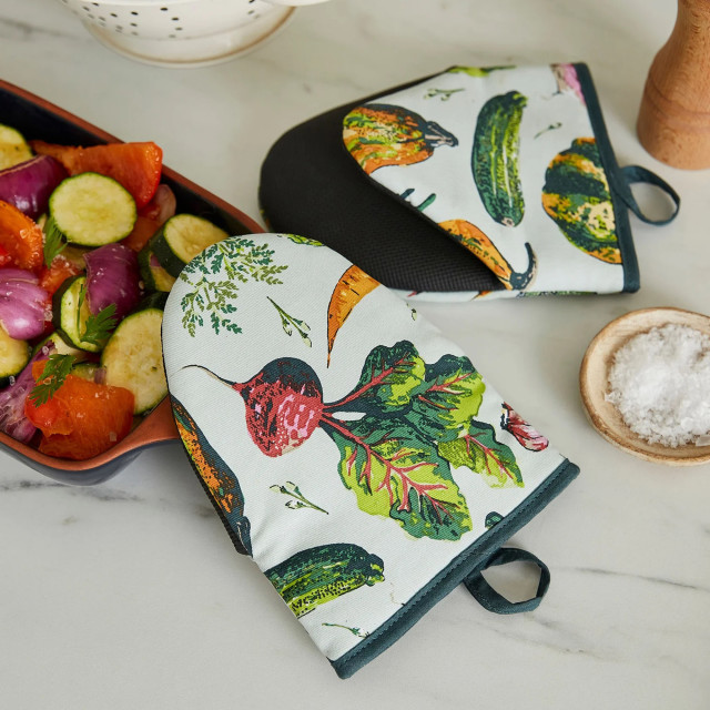 Ulster Weavers Vegetable Medley Microwave Mitts, Set of 2 on the table