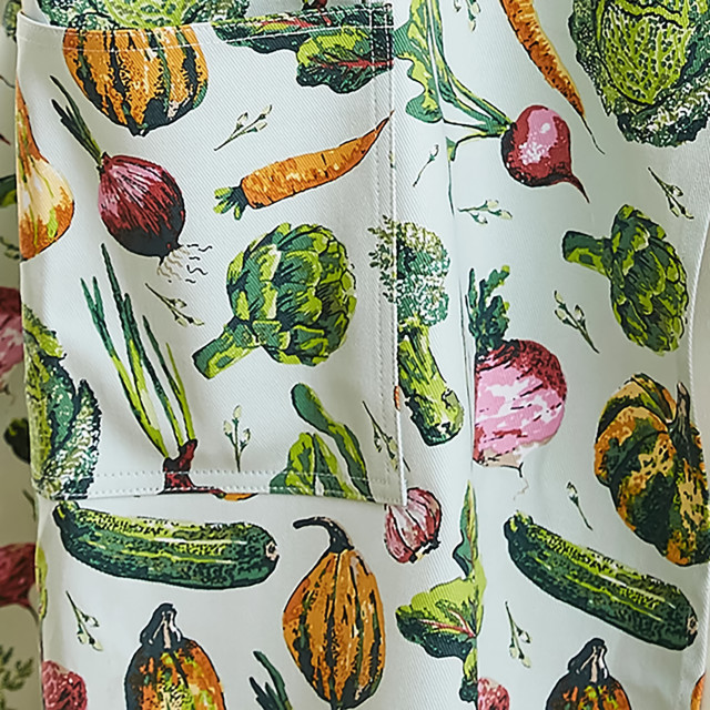Ulster Weavers Vegetable Medley Cotton Apron detail