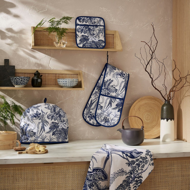 Ulster Weavers Willow Toile Cotton Apron in the kitchen
