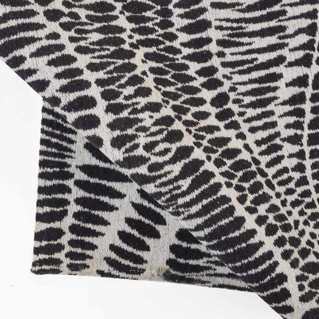 Thread Office Grey Wave Jacquard Runner, 80cm x 200cm close up