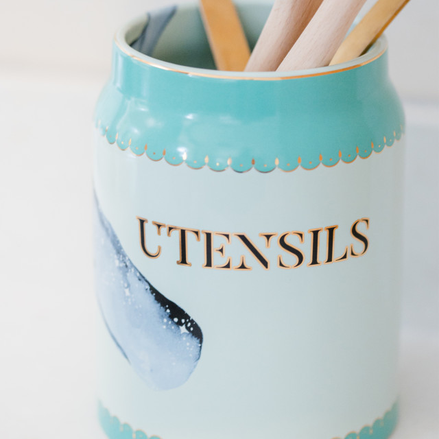 Yvonne Ellen Whale Utensil Holder, 12cm detail with utensils