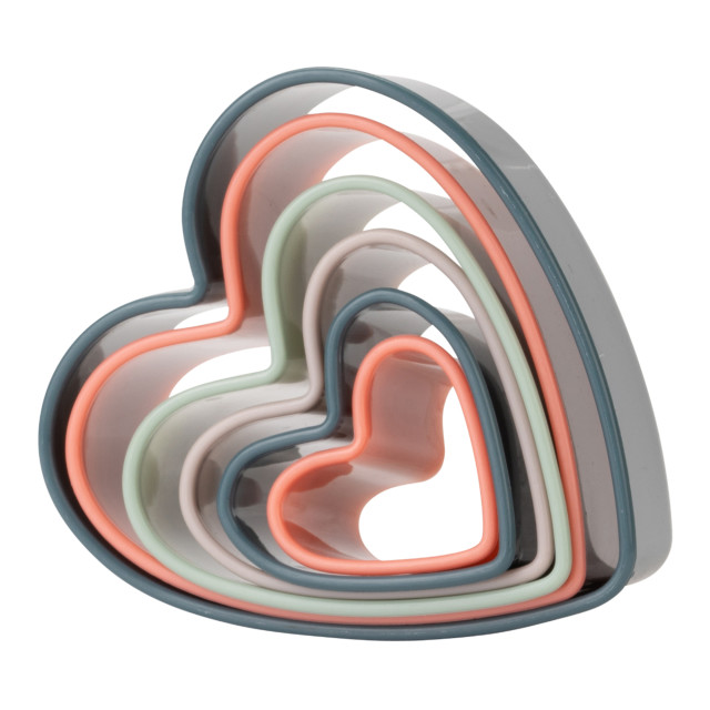 Fusion Twist Heart Cookie Cutter, Set of 6 angle