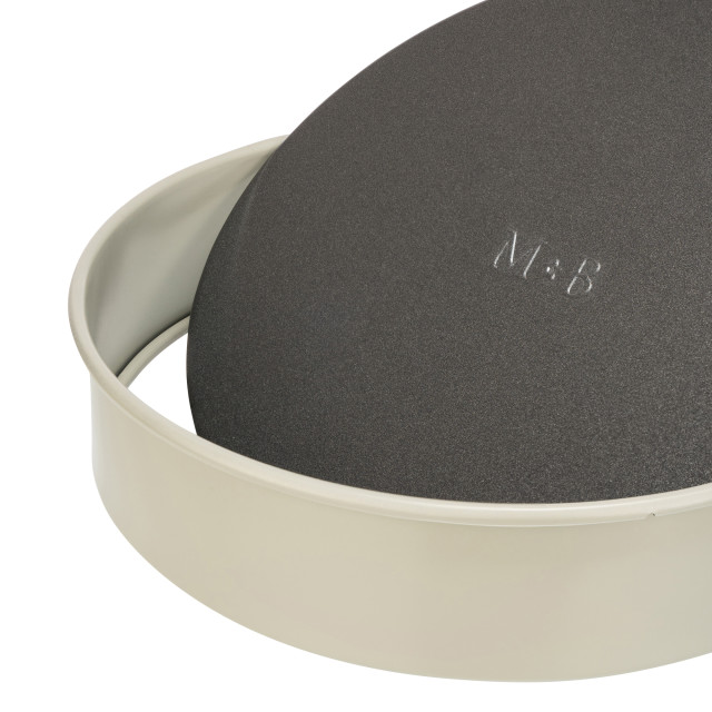 Mary Berry At Home Non-Stick Sandwich Tin, 20cm detail