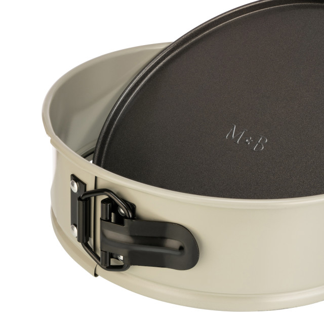 Mary Berry At Home Non-Stick Springform Cake Tin, 20cm detail