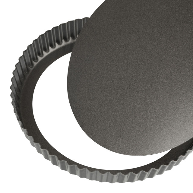 Luxe Kitchen Fluted Loose Base Quiche Pan - 23cm detail