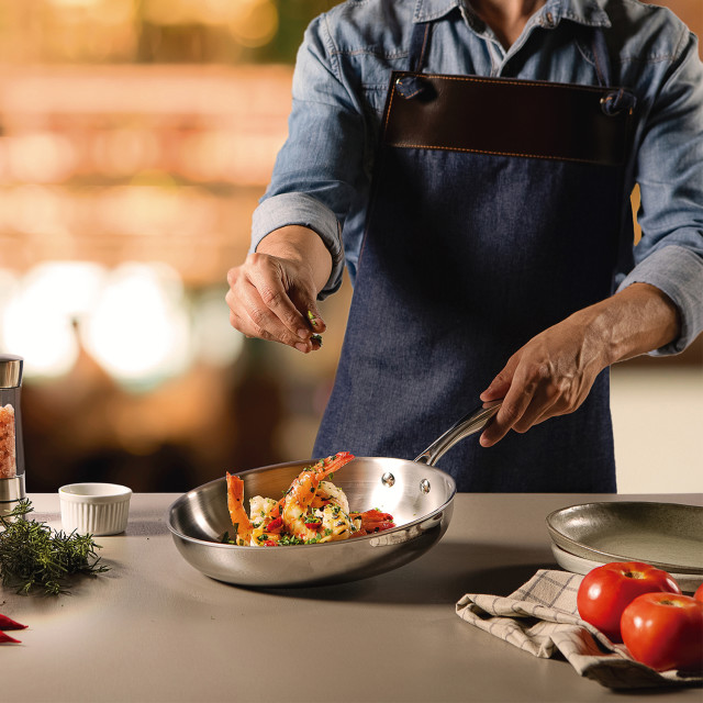 Tramontina Grano Stainless Steel Frying Pan - 20cm with prawns