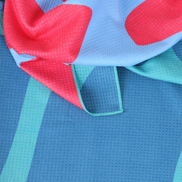Saltii Bold Animal Beach Towel, 80cm x 160cm detail