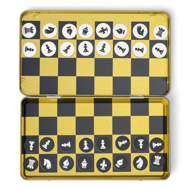 Gentlemens Hardware Campfire Travel Chess Set angle