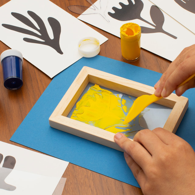 Kikkerland Make Your Own Screen Prints Activity Set on a blue chart