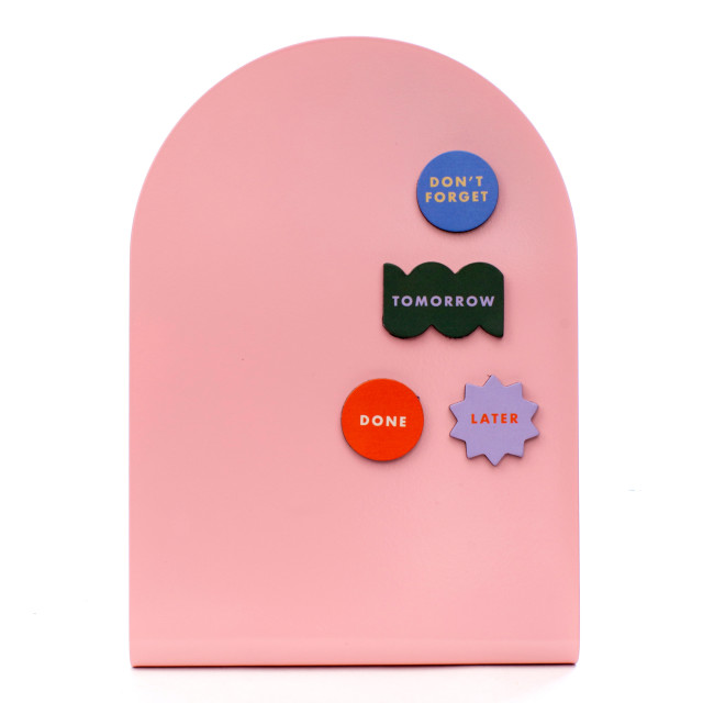 Kikkerland Magnetic Memo Board - Pink angle