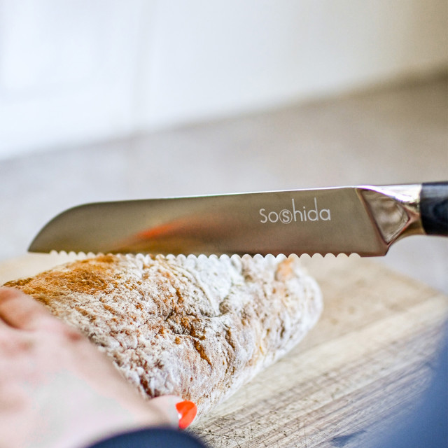 Soshida Ultra Chef Knife Set, 5-Piece cutting bread