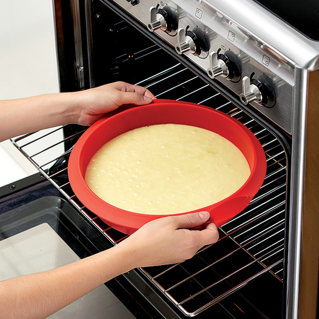 "Lekue Silicone Round Cake Mould, 20cm"