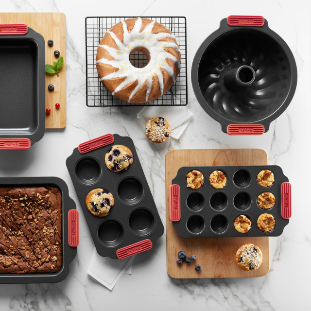 Lekue Non-Stick Round Cake Mould