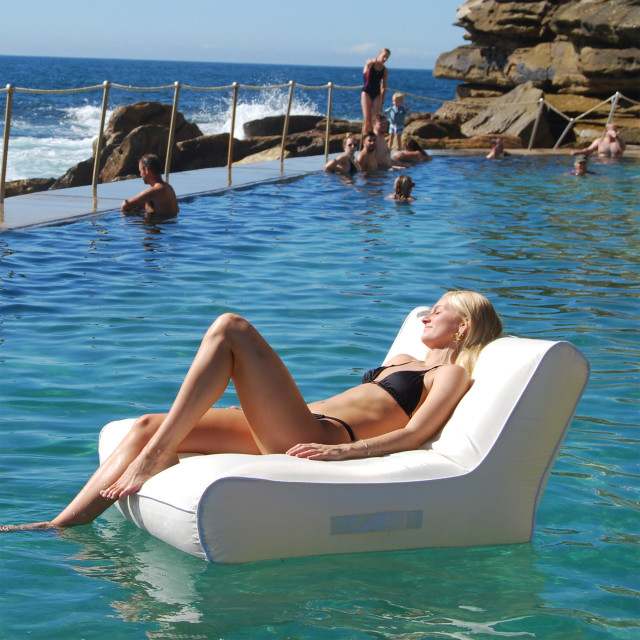 Sunnylife Luxe Floating Chair - Casa Cream in a pool