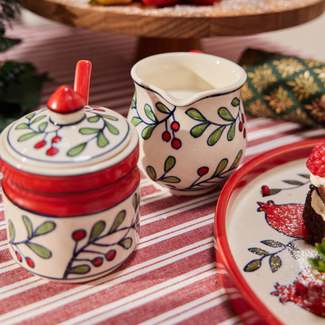 Humble & Mash Christmas Ceramic Milk Jug, 200ml with milk