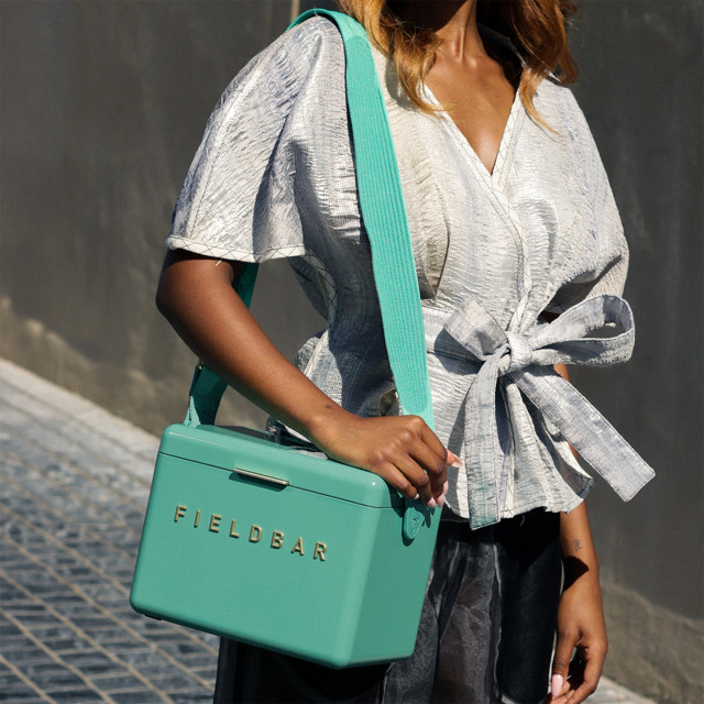 Fieldbar Mini Bar, 4L - Parisian Green LIFESTYLE WITH SLING